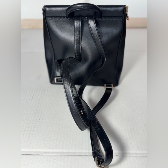 DKNY Bryant Top Zip Backpack Black Gold Hard wear Like New Roomy Bag Stylish - Picture 5 of 8